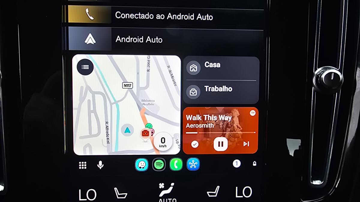 volvo-xc40-2023-hibrido-a-gasolina-1477cc