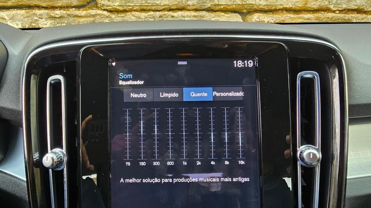 volvo-xc40-2023-hibrido-a-gasolina-1477cc