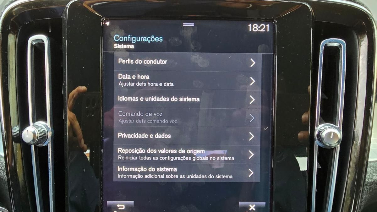 volvo-xc40-2023-hibrido-a-gasolina-1477cc