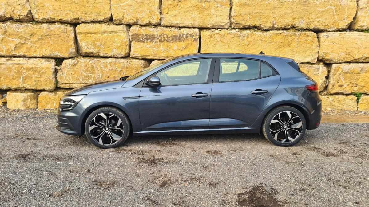 renault-megane-2022-diesel-1461cc