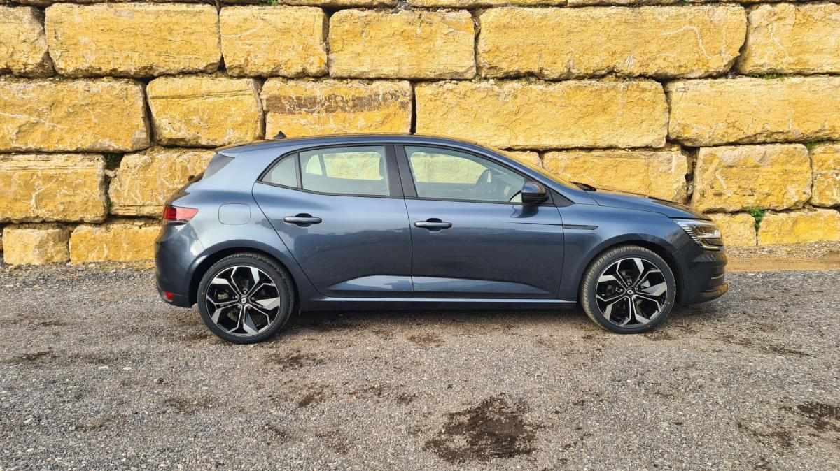 renault-megane-2022-diesel-1461cc