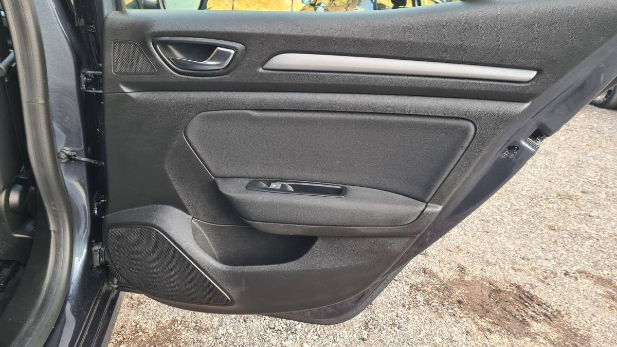 renault-megane-2022-diesel-1461cc