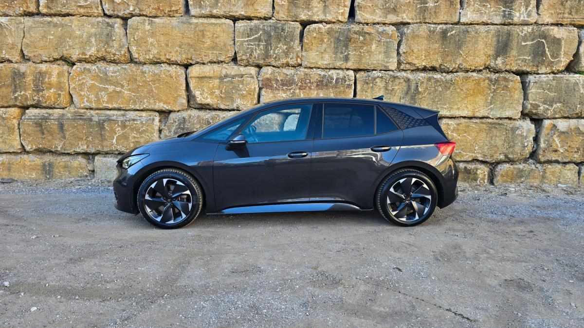 cupra-born-2023-eletrico-0cc