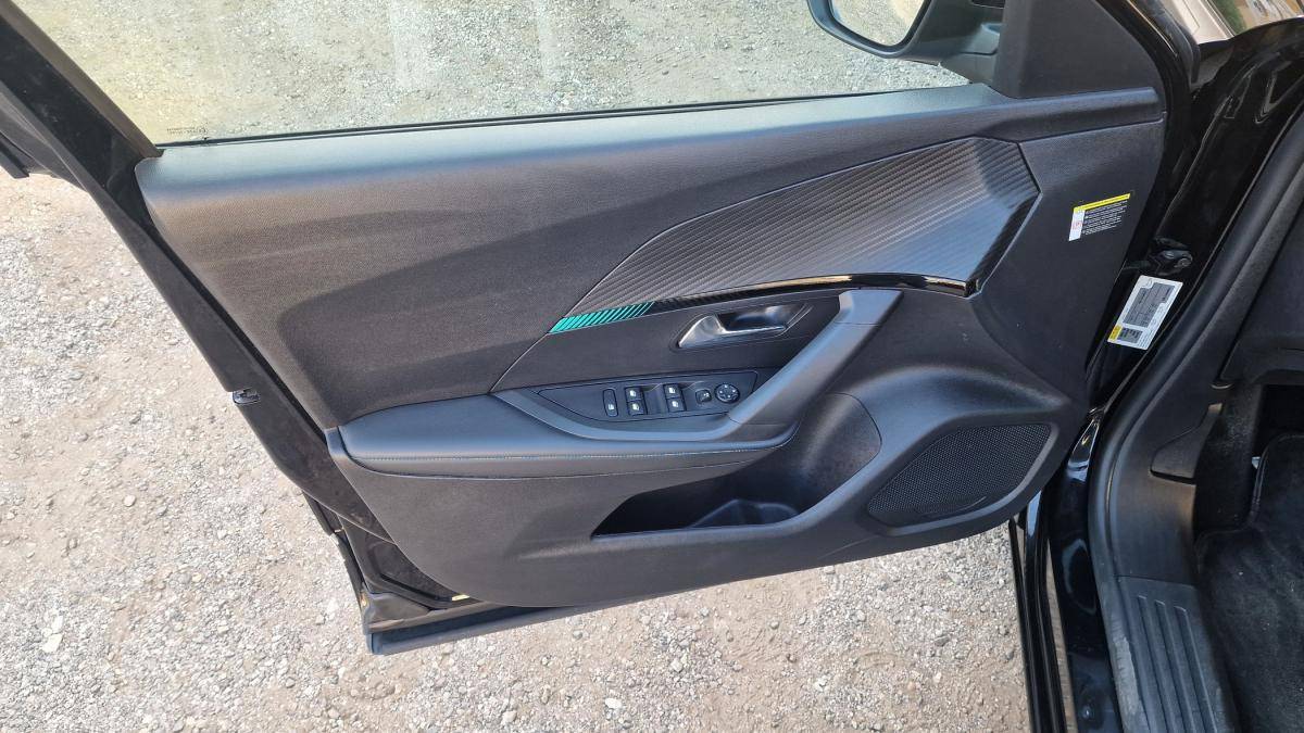 peugeot-2008-2022-diesel-1499cc