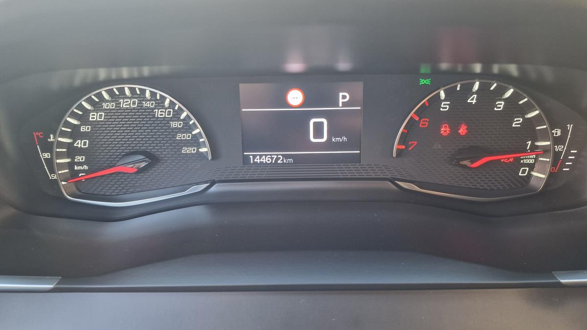 peugeot-2008-2022-diesel-1499cc