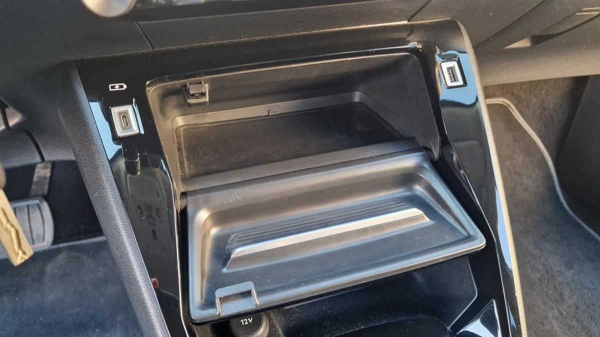 peugeot-2008-2022-diesel-1499cc