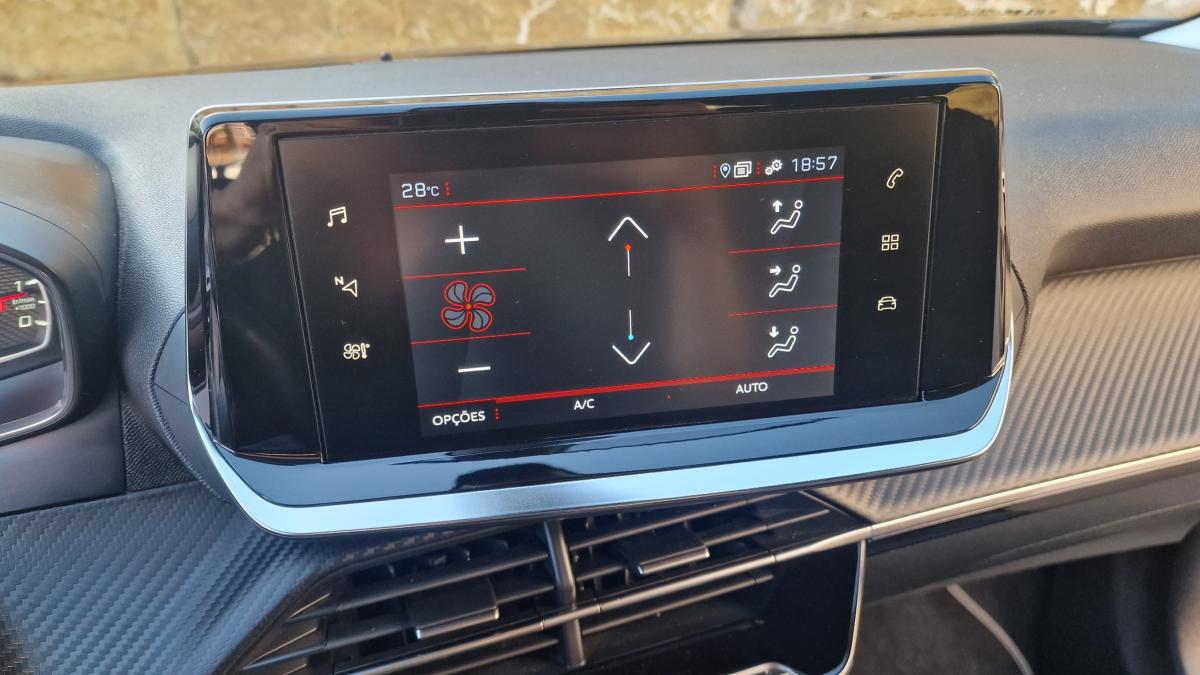 peugeot-2008-2022-diesel-1499cc