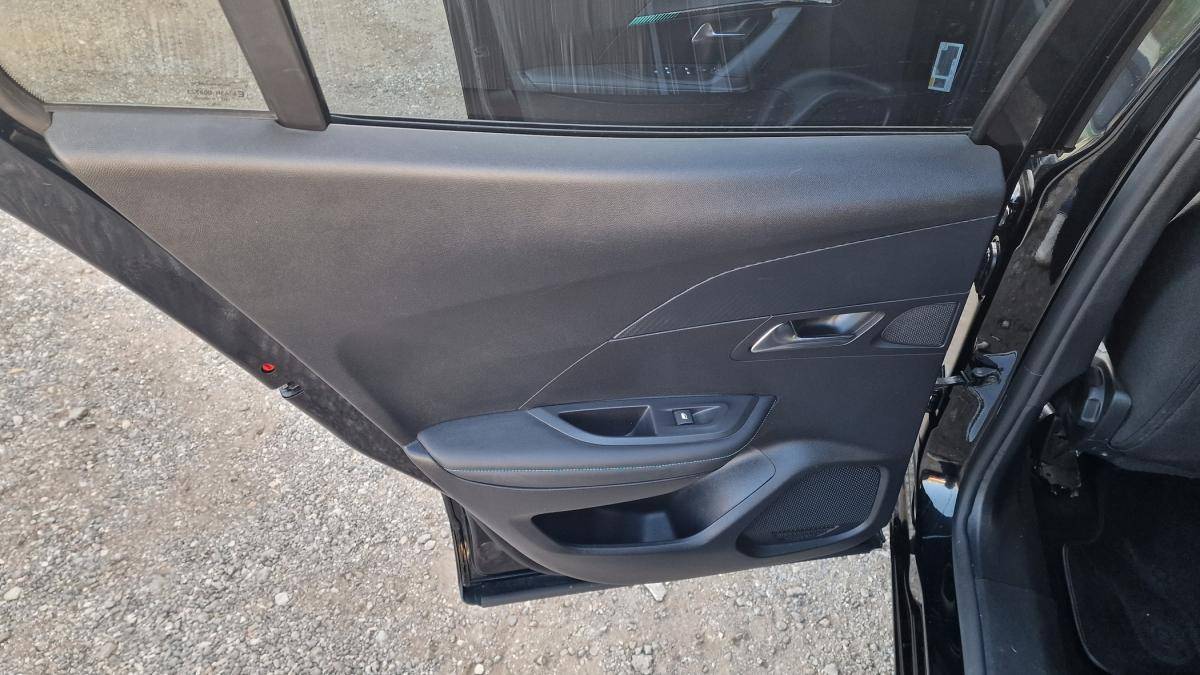 peugeot-2008-2022-diesel-1499cc