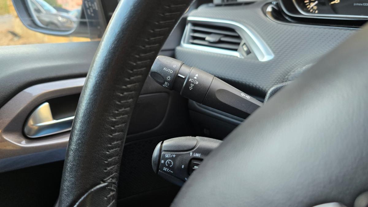 peugeot-2008-2016-diesel-1560cc