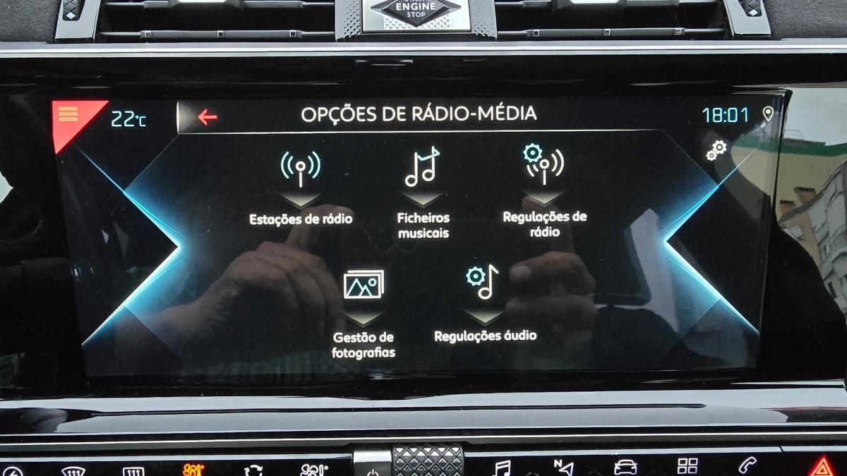 ds-ds-7-crossback-2023-hibrido-a-gasolina-1598cc