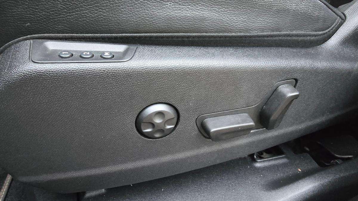 ds-ds-7-crossback-2023-hibrido-a-gasolina-1598cc