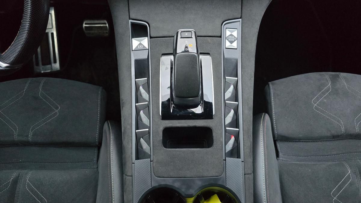 ds-ds-7-crossback-2023-hibrido-a-gasolina-1598cc