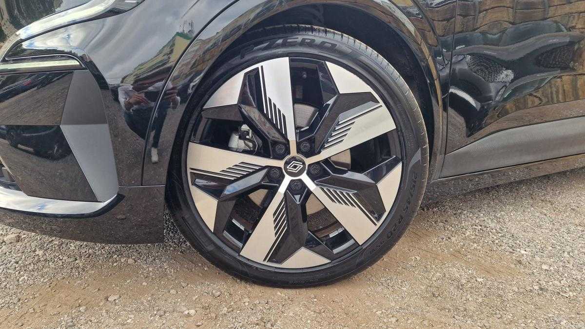 renault-megane-e-tech-2023-eletrico-500cc