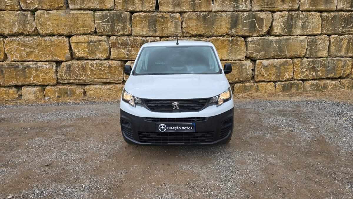 peugeot-partner-2023-diesel-1499cc