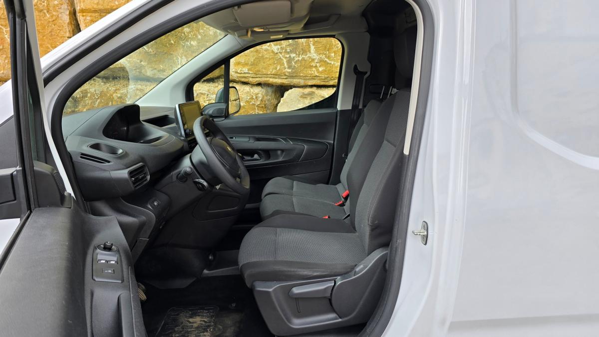 peugeot-partner-2023-diesel-1499cc
