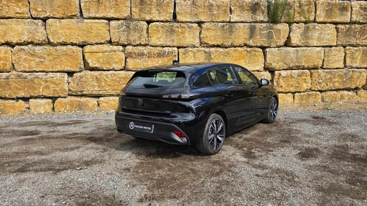 peugeot-308-2023-hibrido-a-gasolina-1598cc