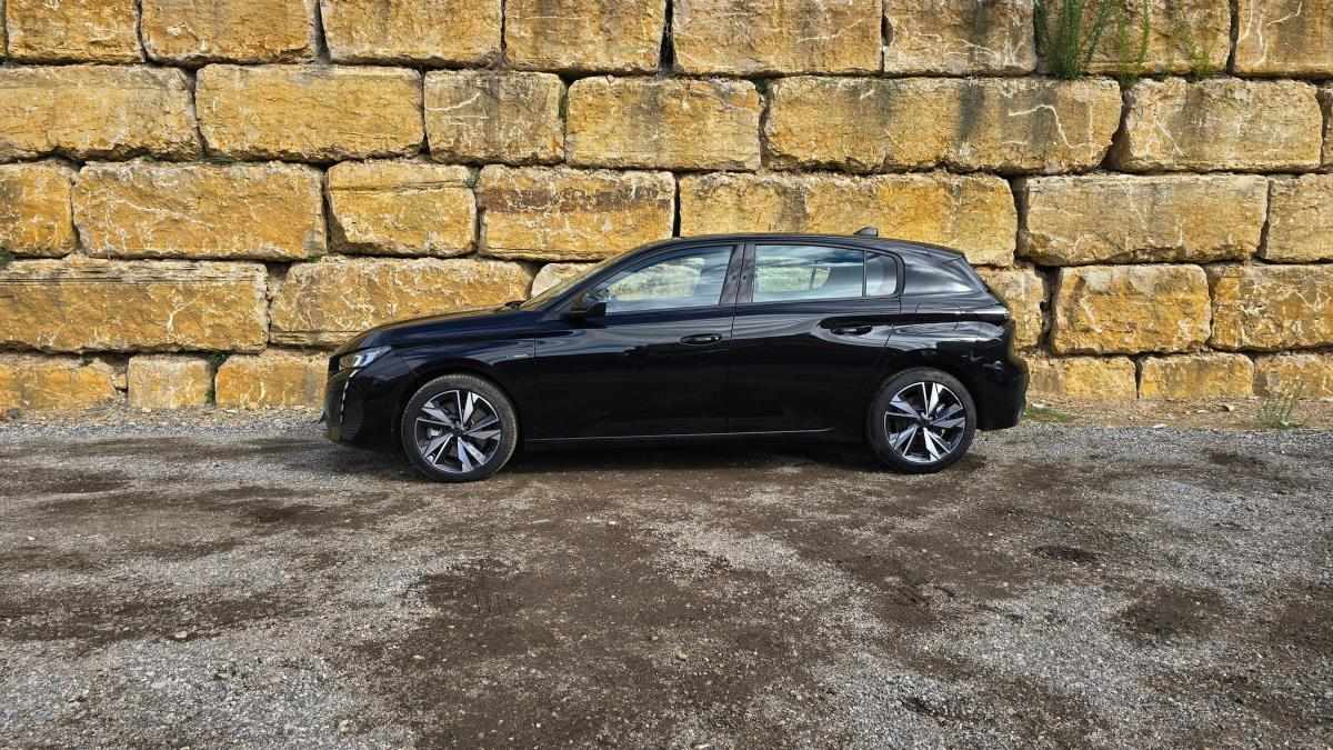 peugeot-308-2023-hibrido-a-gasolina-1598cc