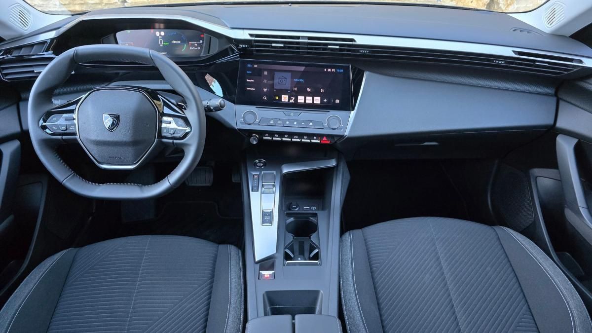 peugeot-308-2023-hibrido-a-gasolina-1598cc