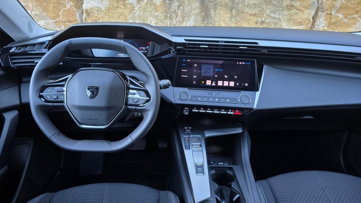 peugeot-308-2023-hibrido-a-gasolina-1598cc