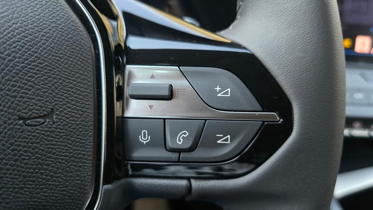 peugeot-308-2023-hibrido-a-gasolina-1598cc