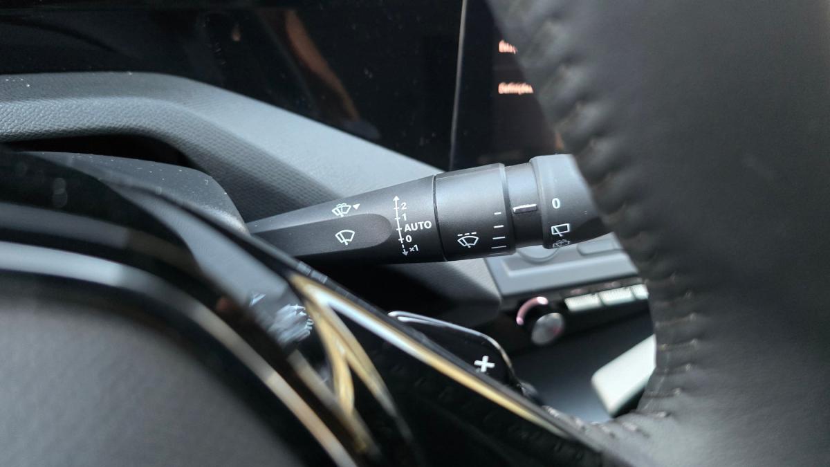 peugeot-308-2023-hibrido-a-gasolina-1598cc
