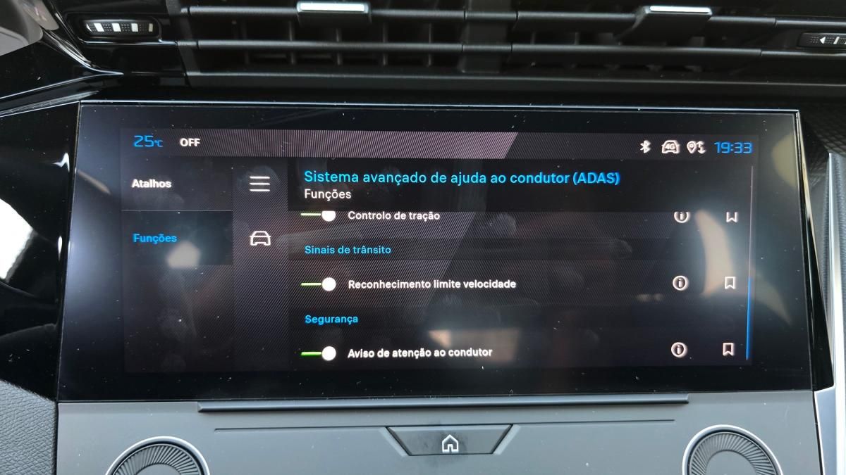peugeot-308-2023-hibrido-a-gasolina-1598cc