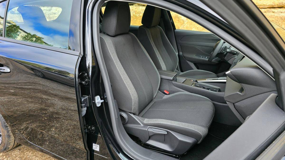 peugeot-308-2023-hibrido-a-gasolina-1598cc