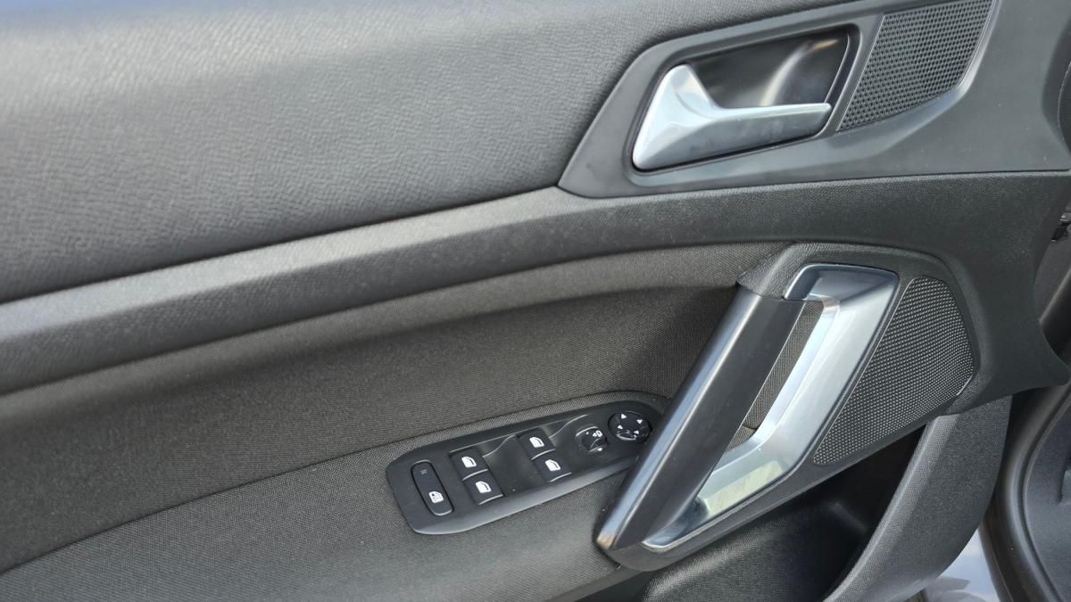 peugeot-308-sw-2019-diesel-1499cc