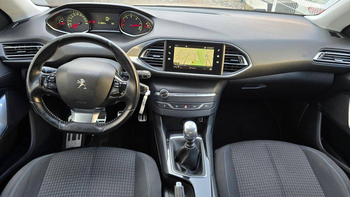 peugeot-308-sw-2019-diesel-1499cc