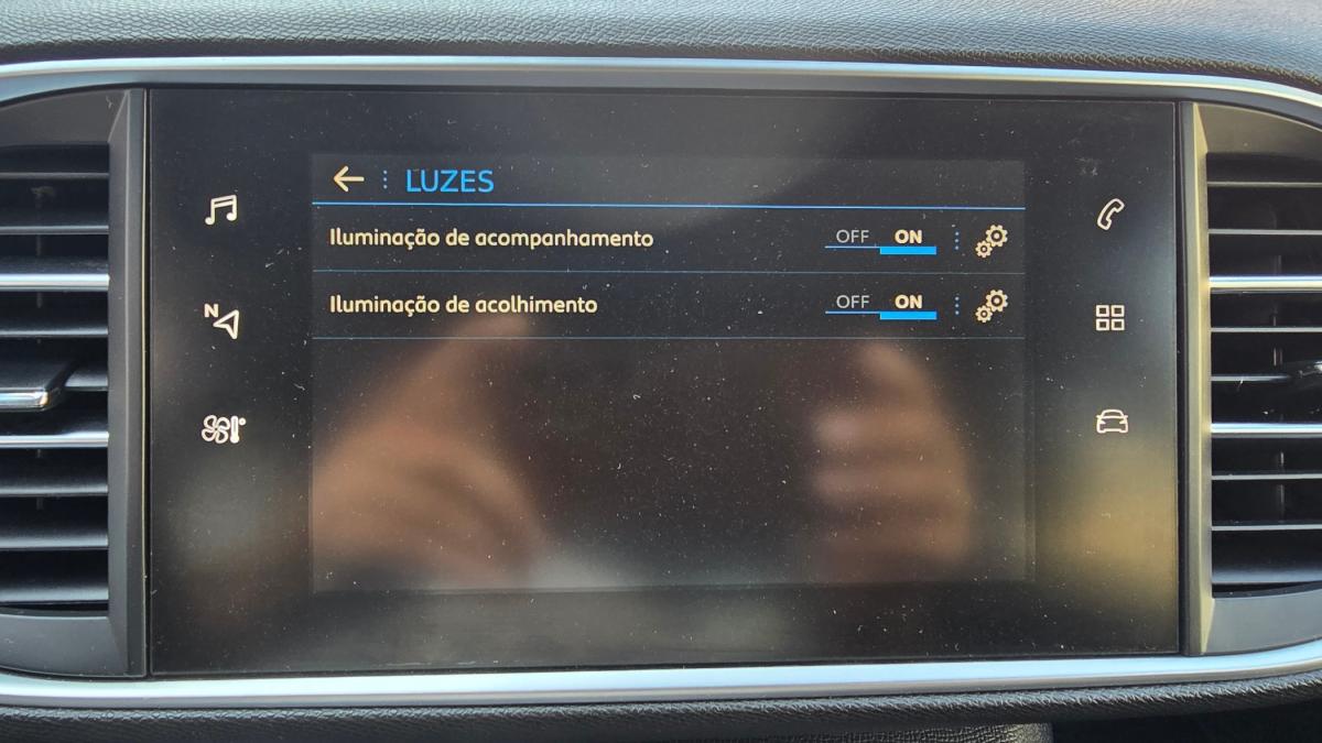peugeot-308-sw-2019-diesel-1499cc