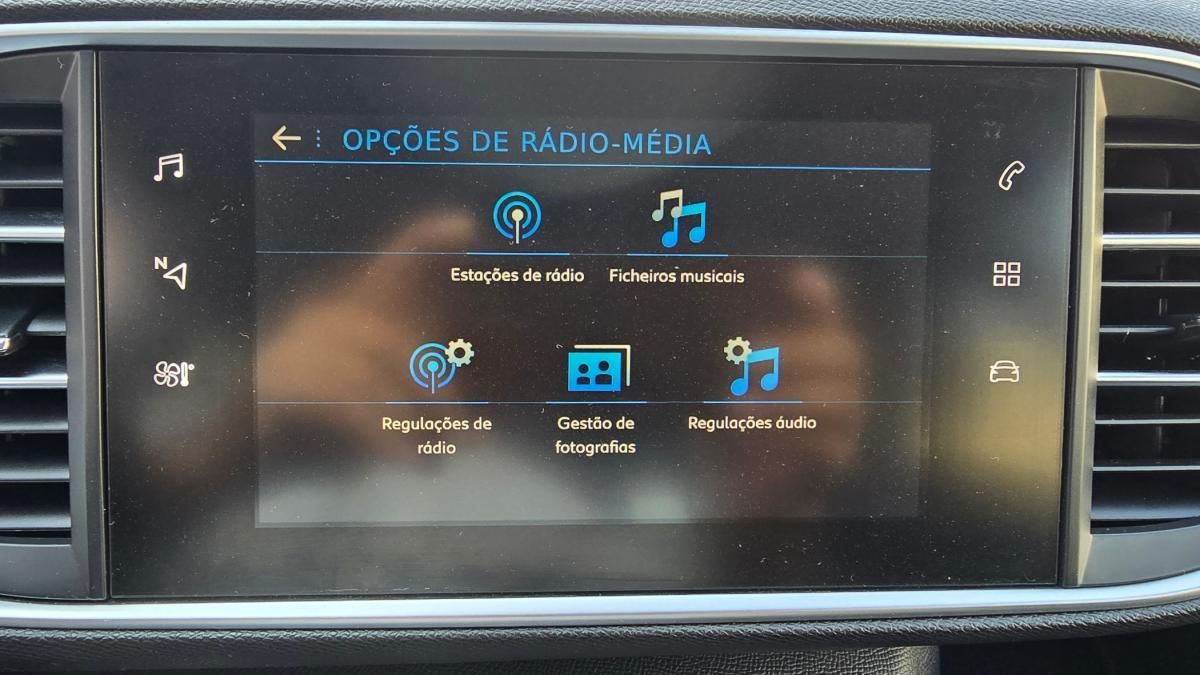 peugeot-308-sw-2019-diesel-1499cc