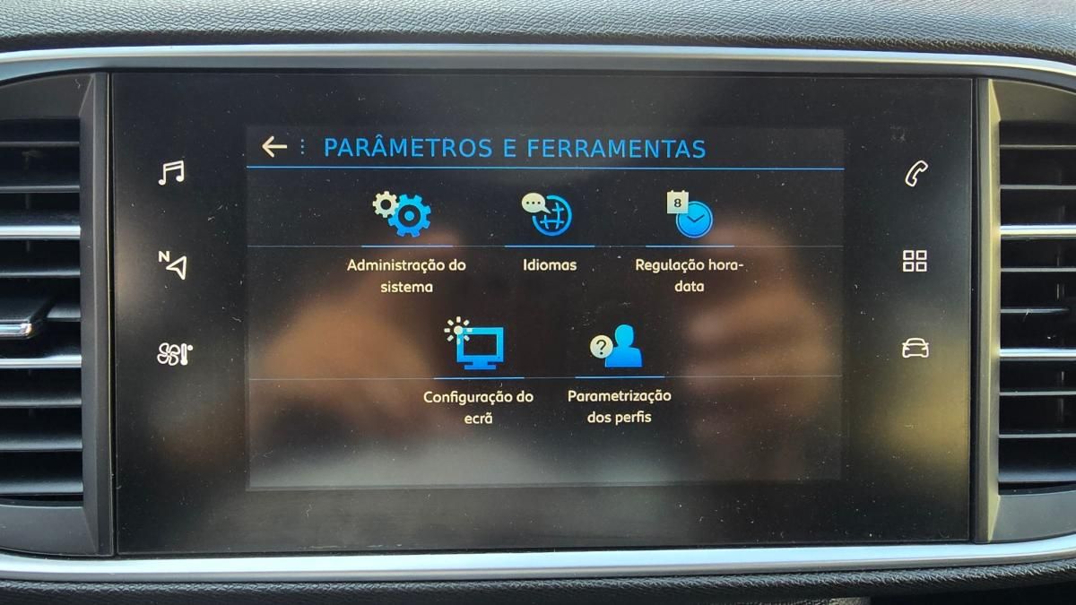 peugeot-308-sw-2019-diesel-1499cc