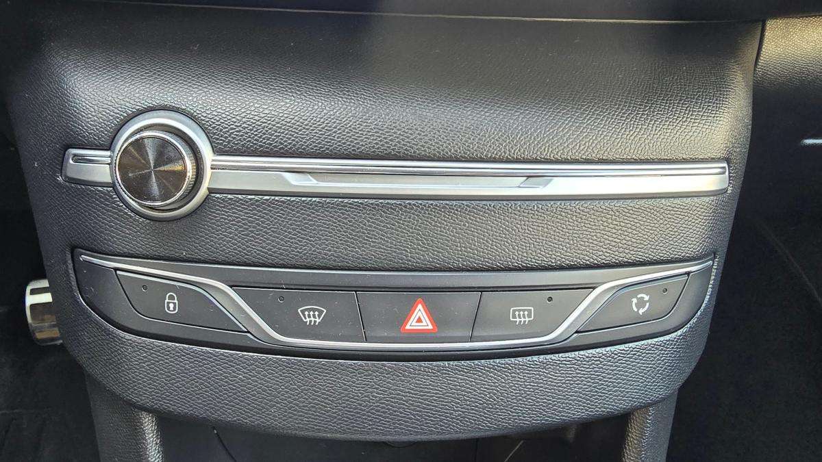 peugeot-308-sw-2019-diesel-1499cc