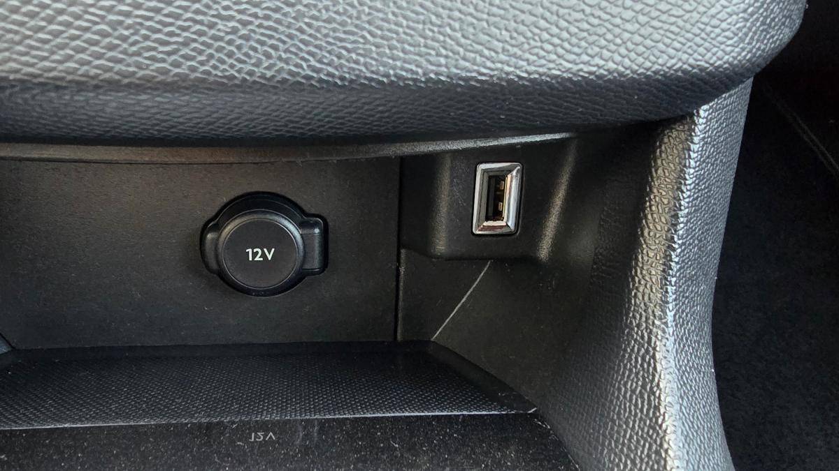 peugeot-308-sw-2019-diesel-1499cc