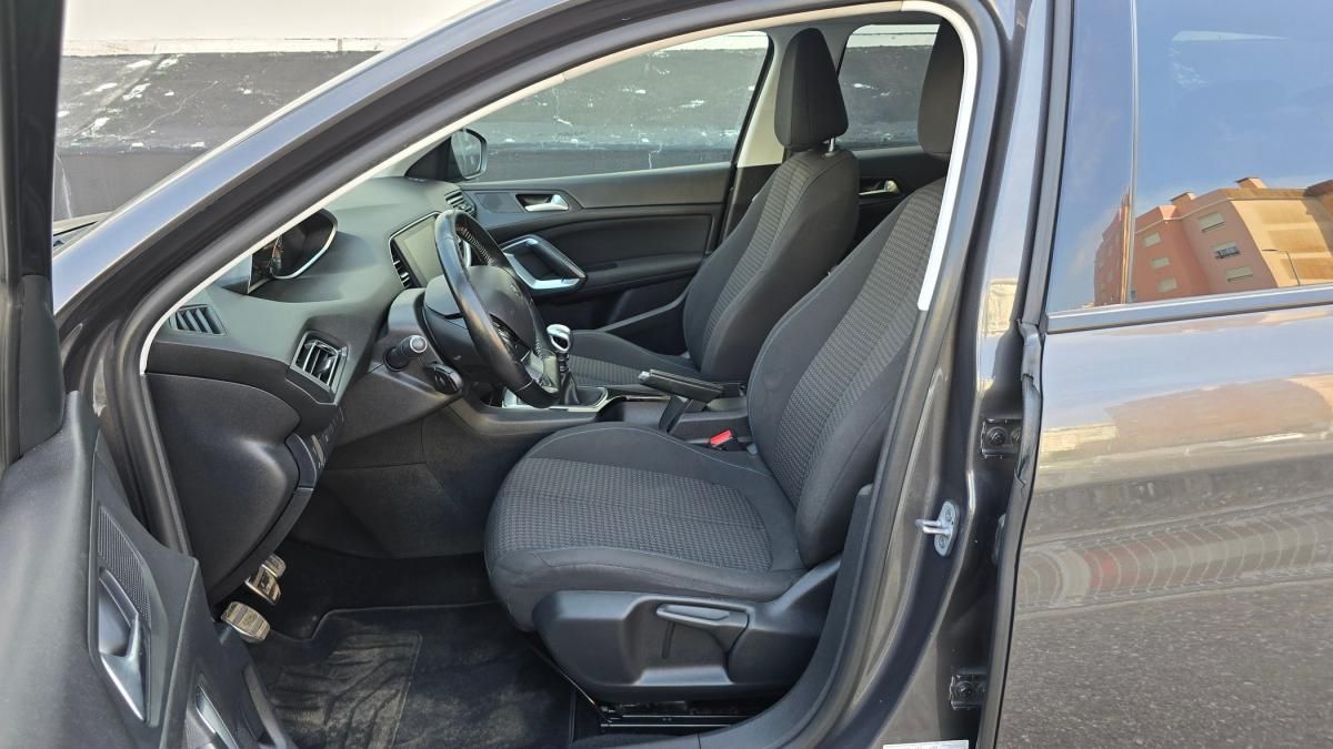 peugeot-308-sw-2019-diesel-1499cc