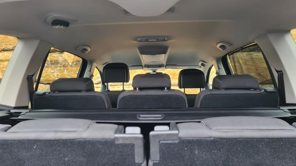 volkswagen-touran-2019-diesel-1598cc
