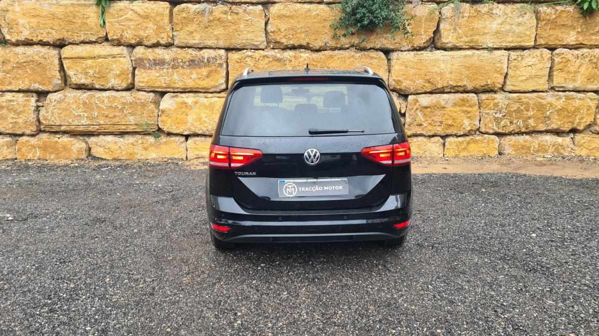 volkswagen-touran-2019-diesel-1598cc