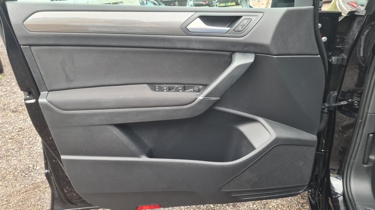 volkswagen-touran-2019-diesel-1598cc