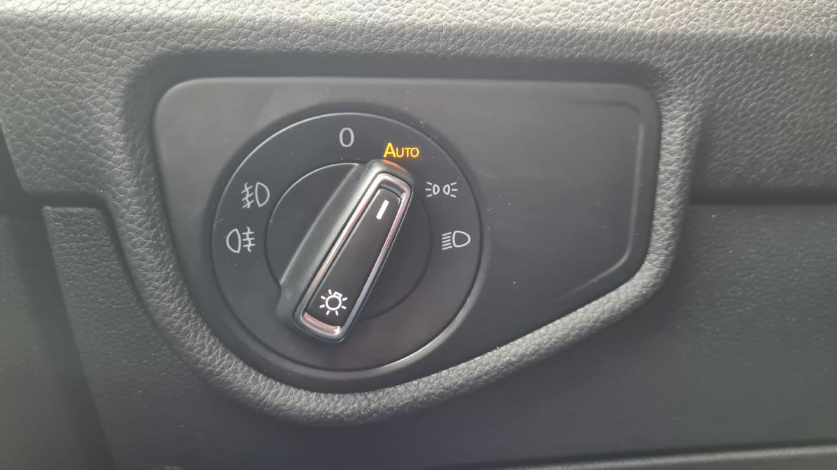 volkswagen-touran-2019-diesel-1598cc