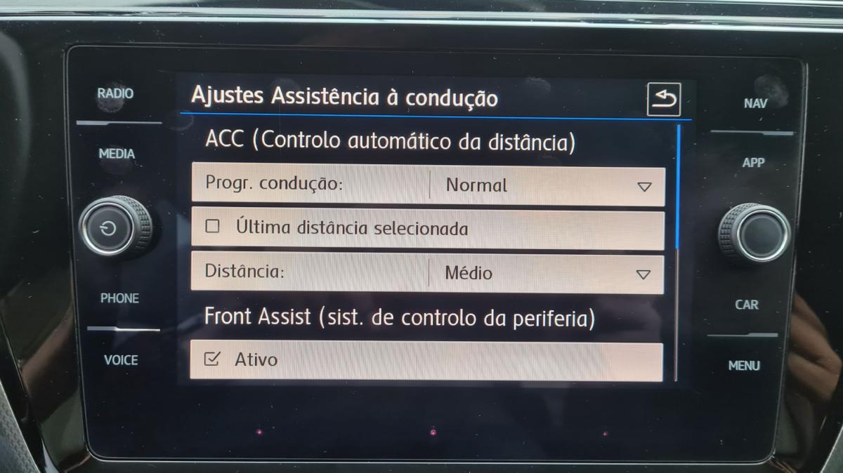 volkswagen-touran-2019-diesel-1598cc