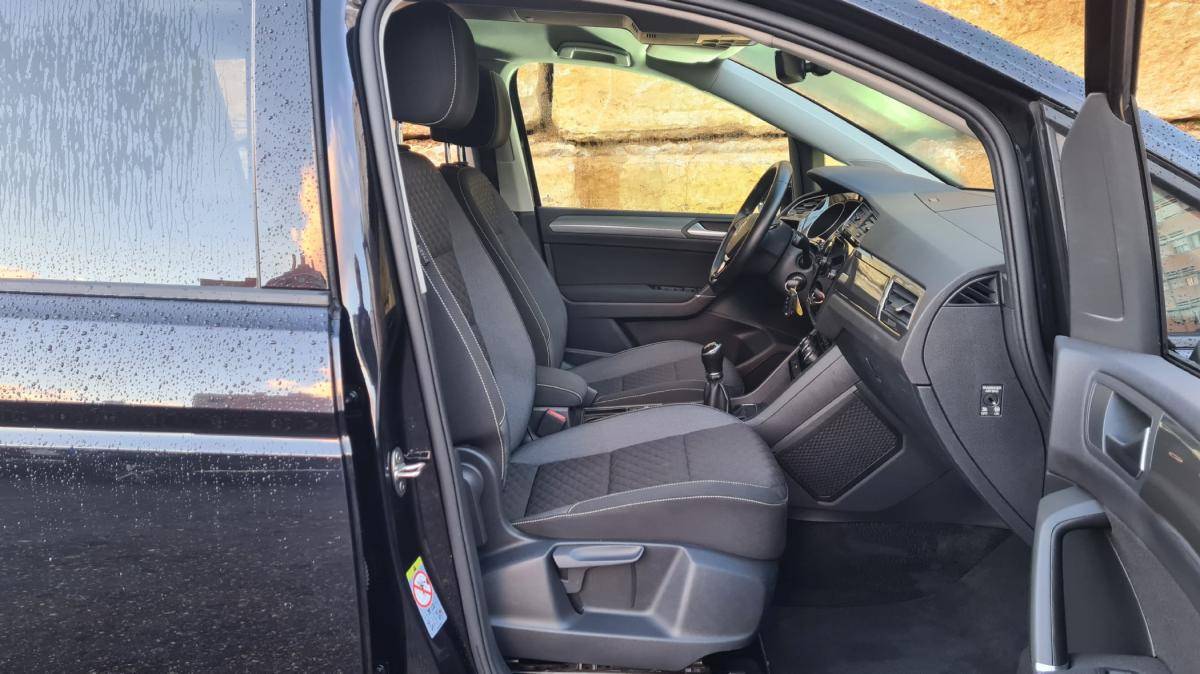 volkswagen-touran-2019-diesel-1598cc