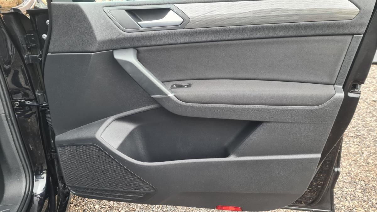 volkswagen-touran-2019-diesel-1598cc