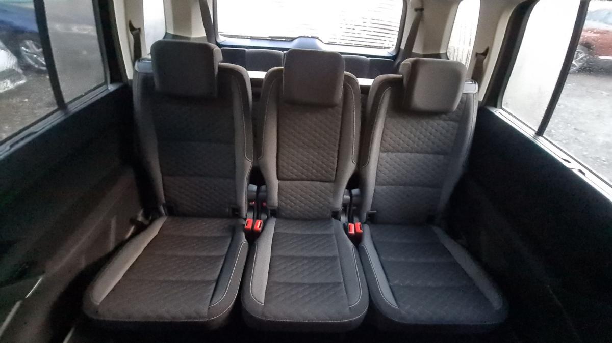 volkswagen-touran-2019-diesel-1598cc