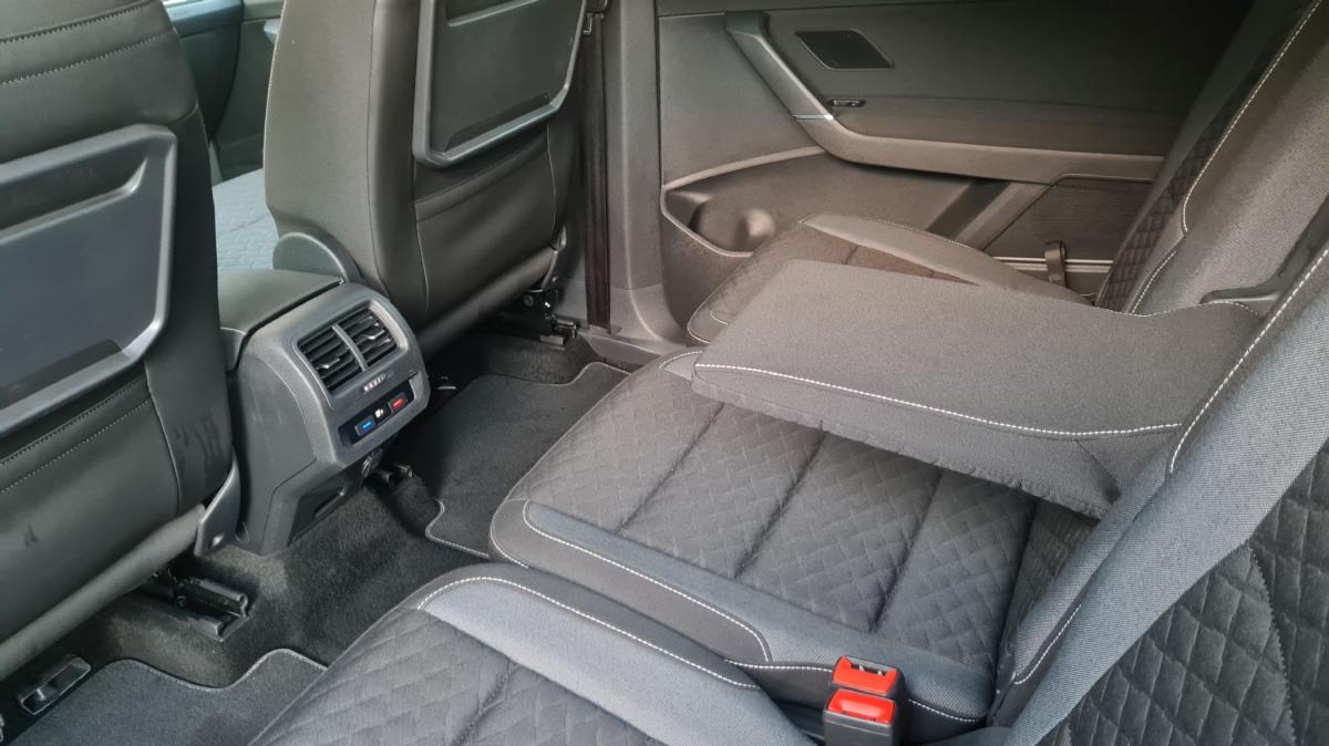 volkswagen-touran-2019-diesel-1598cc