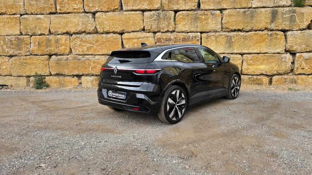 renault-megane-e-tech-2023-eletrico-0cc