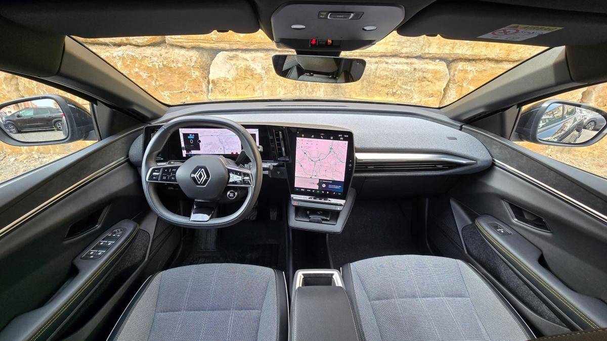 renault-megane-e-tech-2023-eletrico-0cc