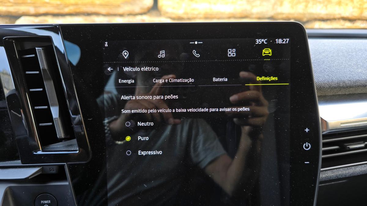 renault-megane-e-tech-2023-eletrico-0cc