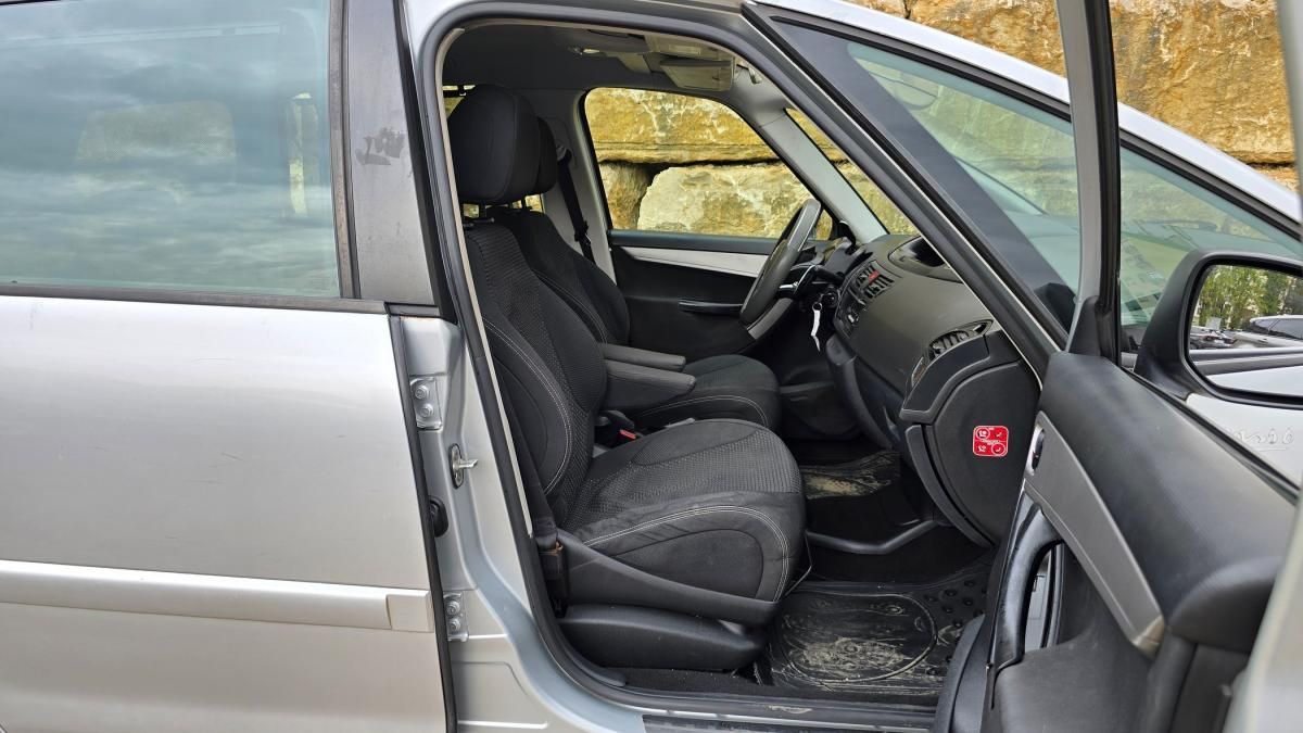 citroen-c4-grand-picasso-2011-diesel-1560cc