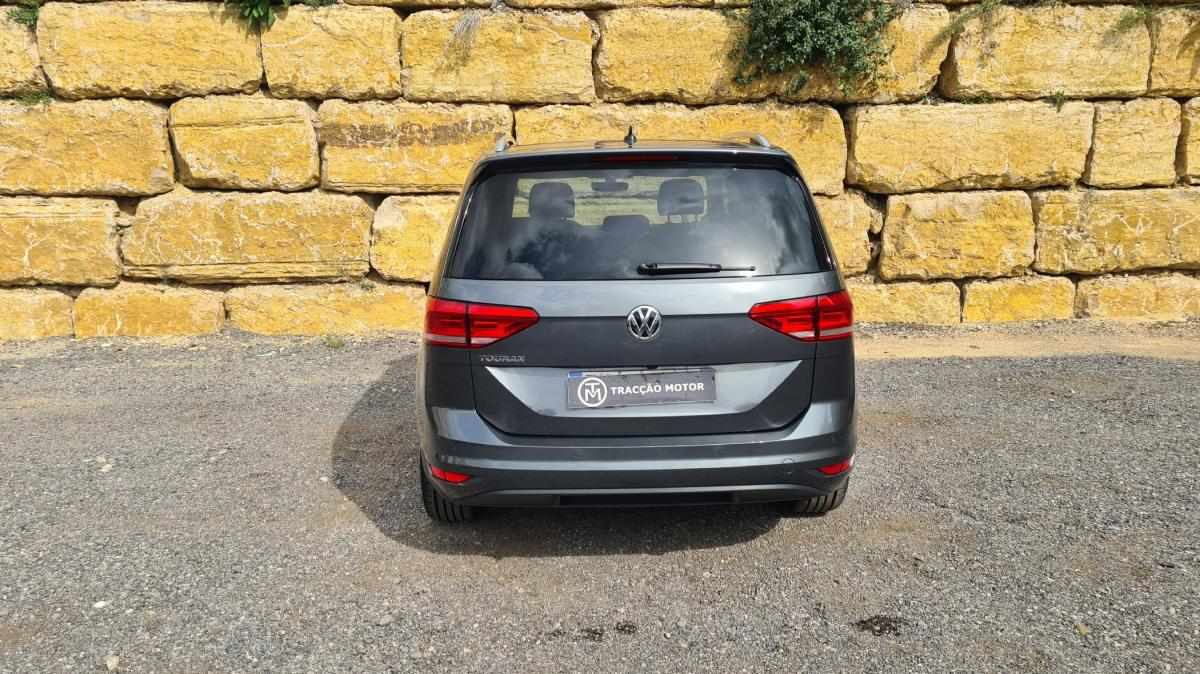 volkswagen-touran-2019-diesel-1598cc