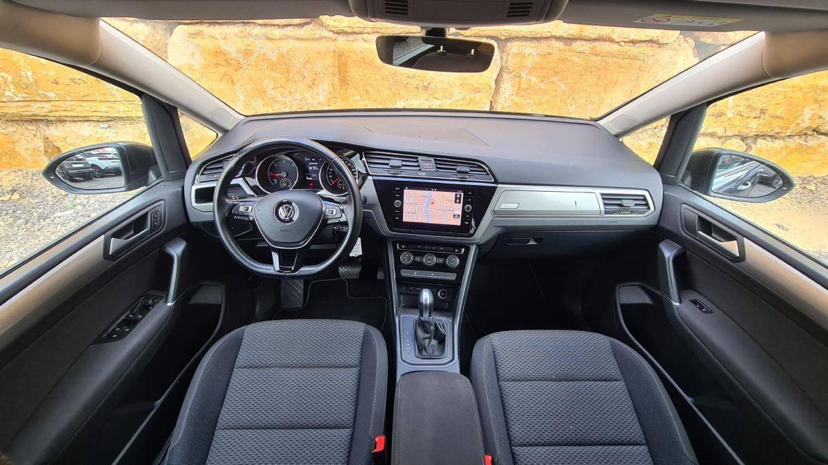 volkswagen-touran-2019-diesel-1598cc